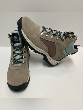 Timberland Women’s WHITE LEDGE
WATERPROOF MID HIKER
TAUPE SUEDE Lace-Up size 9.5